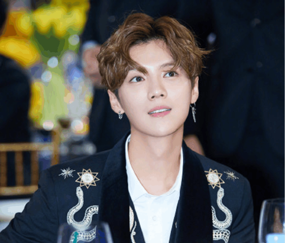 慈善夜杨洋捐一个车队, 鹿晗一毛没捐? 明白真