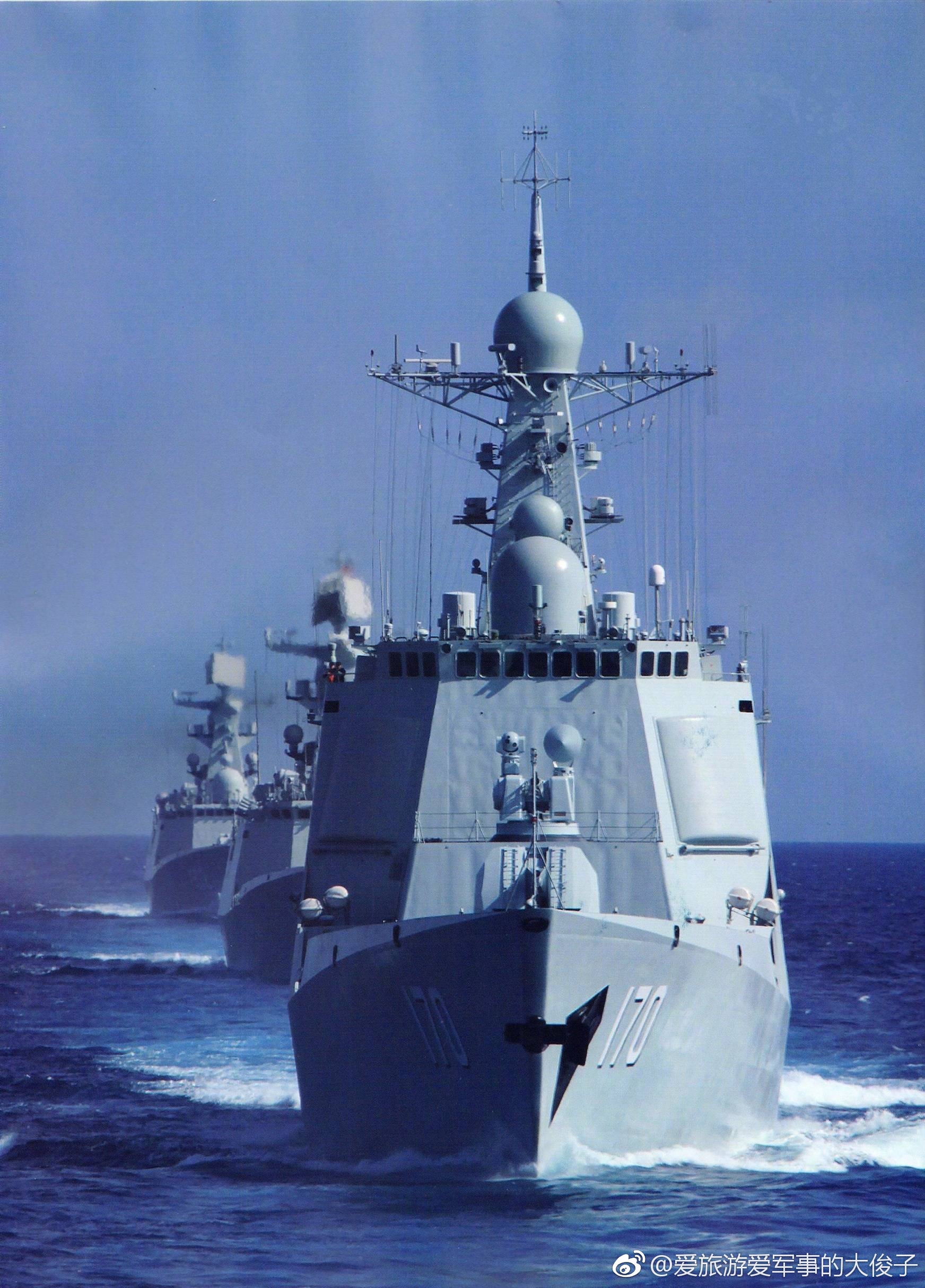 庆祝中国海军成立69周年!愿我们的海军更加强