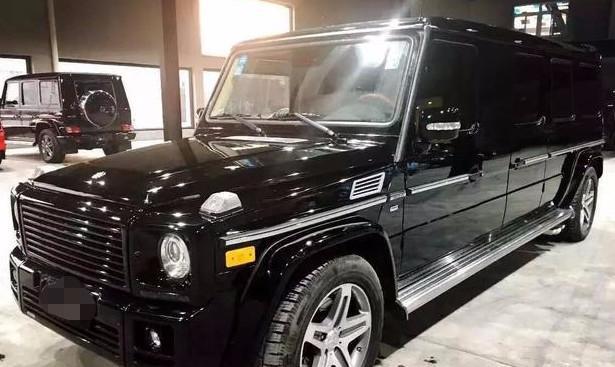 这奔驰卖2年还没有买家，4S店哭惨了，优惠200万还赠送S级