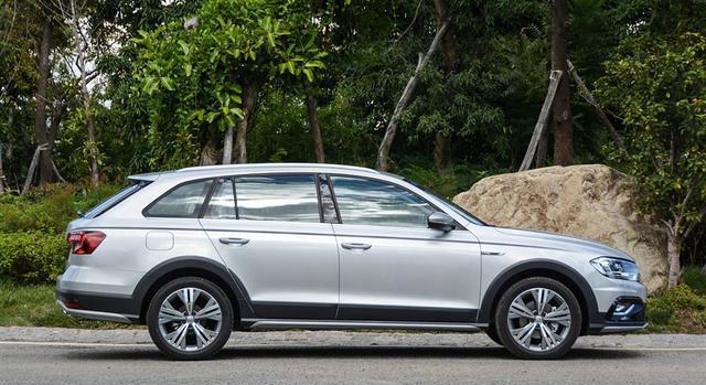 大众这款神车配置高空间大，关键价格还便宜，果断放弃SUV