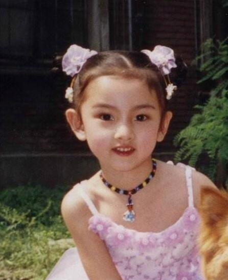 迪丽热巴童年照