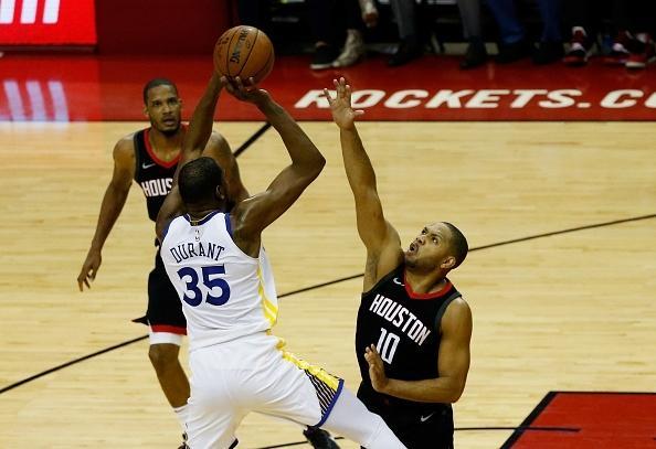 火箭把勇士打成了骑士 体现杜兰特与詹姆斯的