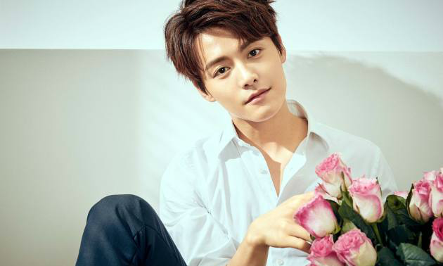 明星粉丝名字哪家强,蔡徐坤霸气,杨幂可爱,只有