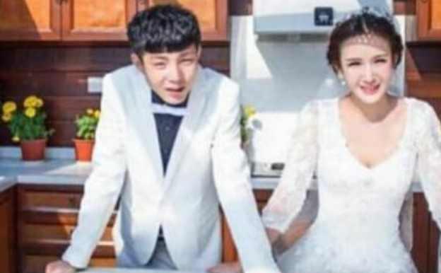 他不到20岁红遍网络, 小女友未婚生子获百万豪车, 网友: 太虐心!