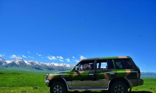 成都到川藏线租车多少钱一天？