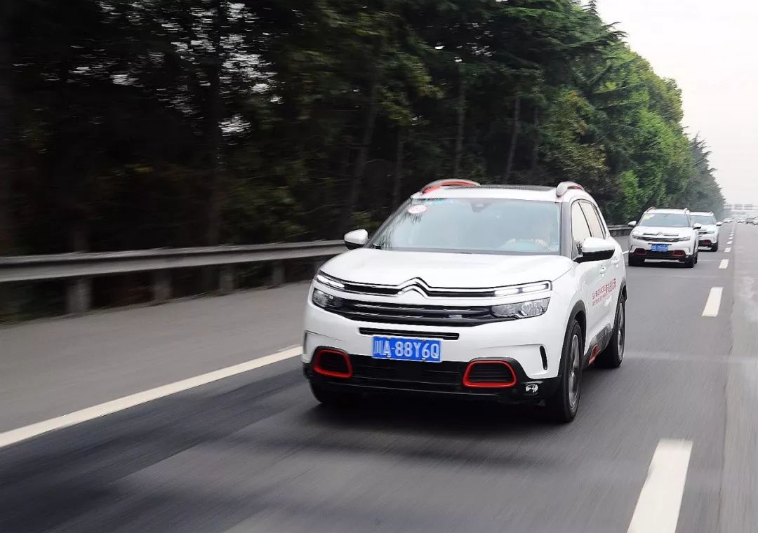 从映秀到贡嘎雪山,邂逅丹巴美人谷,雪铁龙SUV