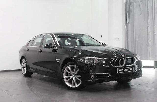 一对比，终于明白为什么宝马5系销量比奔驰E级和奥迪A6L好了