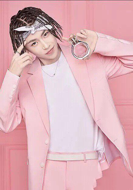 nine percent粉色照撩人,陈立农范丞丞谈恋爱的