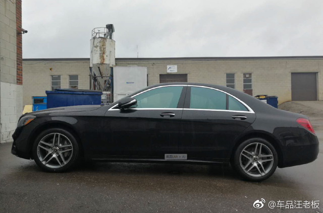 短轴版的加规奔驰S，和长轴的E一样长，非常带感。