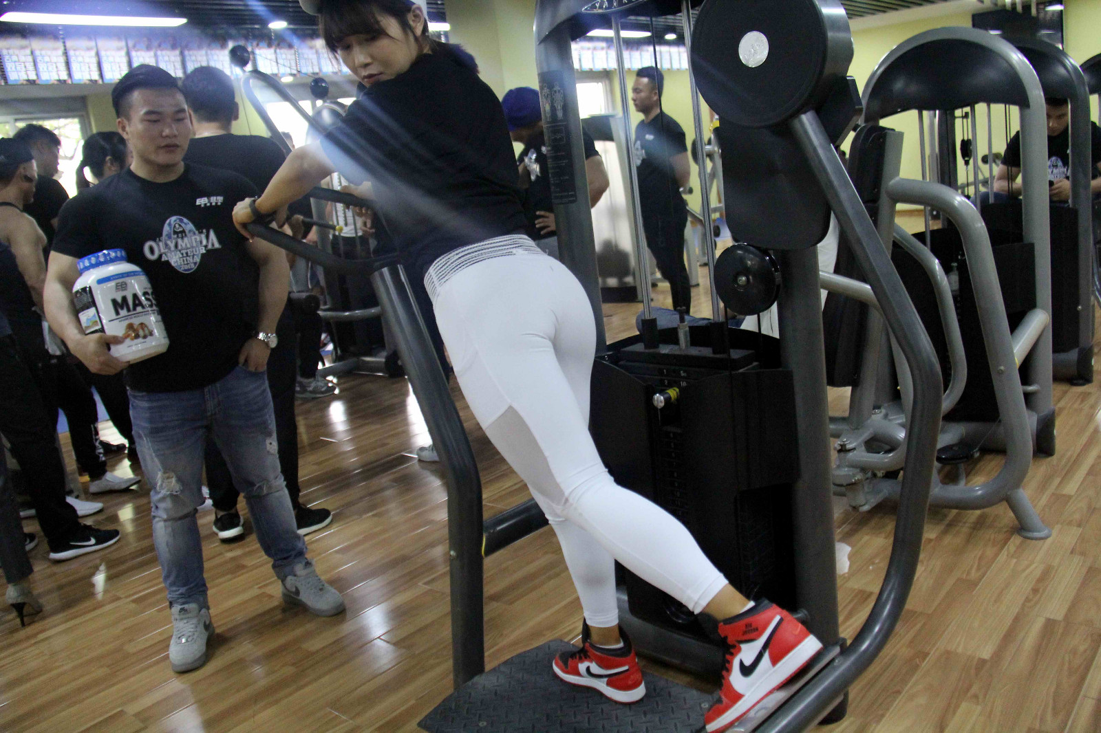 这安徽小姑娘不简单,练健美两年就夺冠