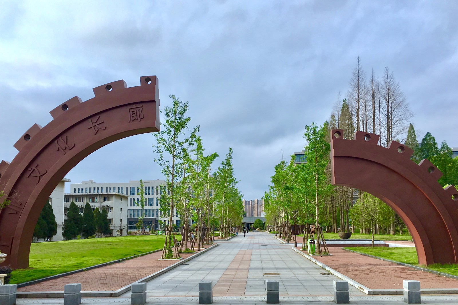 室外景观装置艺术(湖北工业大学工业文化长廊)