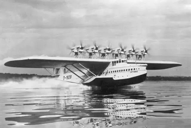 各国现役军机中,除了美国B52轰炸机,哪些飞机