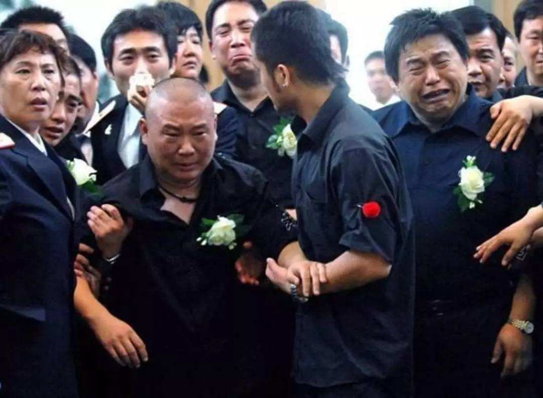 郭德纲跨领域再拜师，但师父早已仙逝，网友:国粹要崛起了