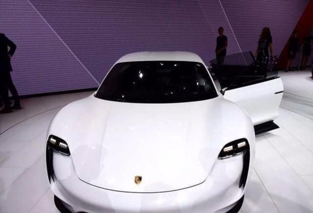 保时捷Mission E来了，充电15分钟能从北京跑到济南，或售55万起