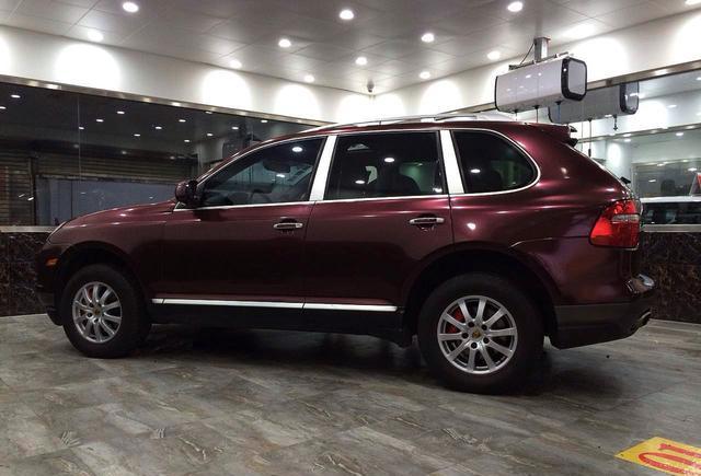 保时捷卡宴整车改色贴膜极光黑玫瑰 这个颜色骚气