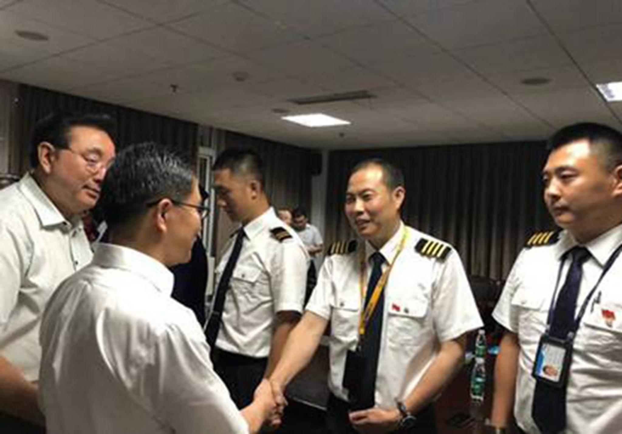 川航机长迫降成功受奖励,乘客会有奖励吗?