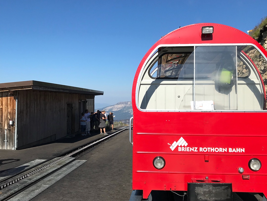 布里恩茨,木雕之乡,瑞士最美的小镇之一