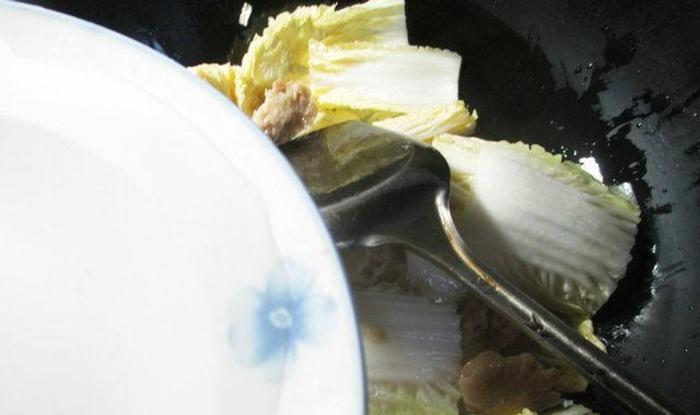 它是“吸脂大王”，手撕最好吃，经常吃，腰围变成1尺9！