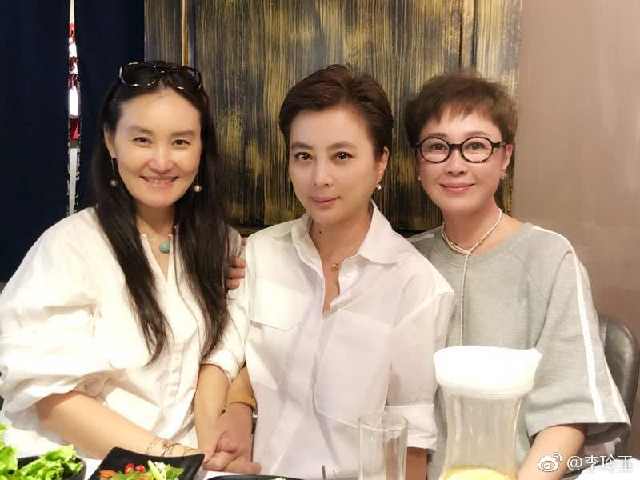 55岁李玲玉近照二婚嫁外国老公为儿子回国捞金