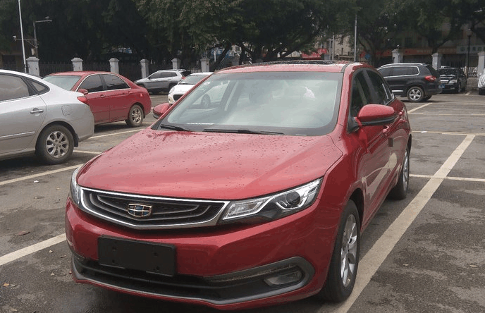 10万买低配朗逸, 低配英朗, 不如选吉利这款国产神车!