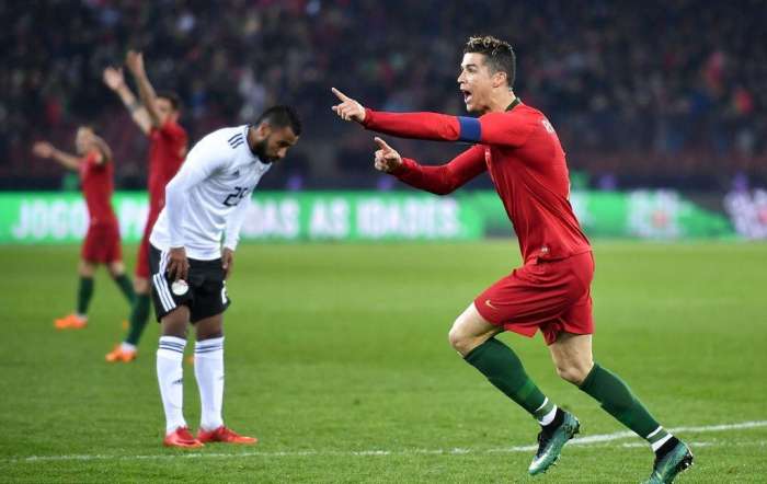 现役球员国家队进球排行榜,C罗81球高居榜首