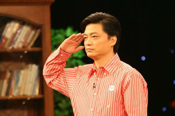 又一名人重磅支持崔永元, 只说了八个字, 刀刀见