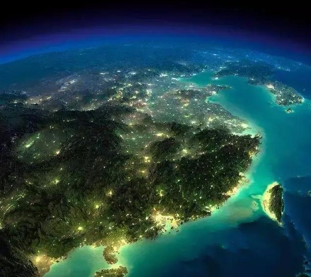 从太空俯瞰夜晚的中国,会是什么样子的呢?