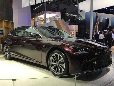 和奔驰宝马竞争多年，如今却自降身价，一降就是60万还是卖不动