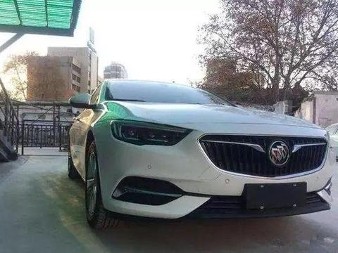 上市就减4万，这才是最厚道B级车，颜值比凯美瑞漂亮还买啥迈腾