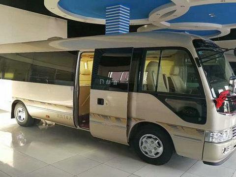 2018新款丰田中巴车12座多少钱 丰田考斯特价格