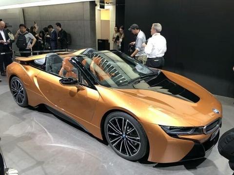 实拍: 售价200万的新宝马i8敞篷4座版, 纯电续航55公里