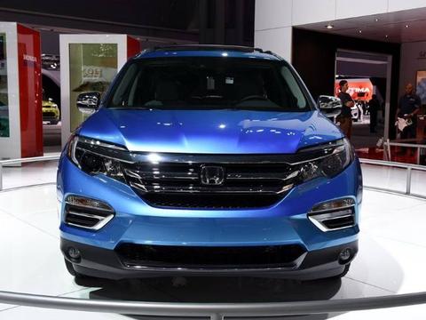 本田终于爆发七座！3.5LV6配全时四驱，仅20万起，很厚道