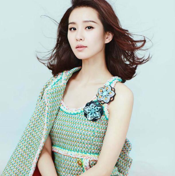 我和公gong在厨房 半夜家公走进了我的房 家公在沙发要了我