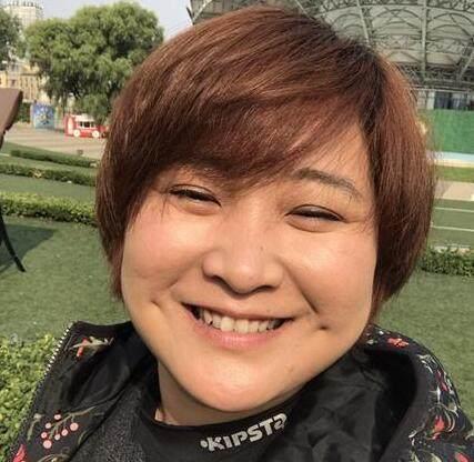 继牛莉和张小斐之后,喜剧圈终于有漂亮的女演