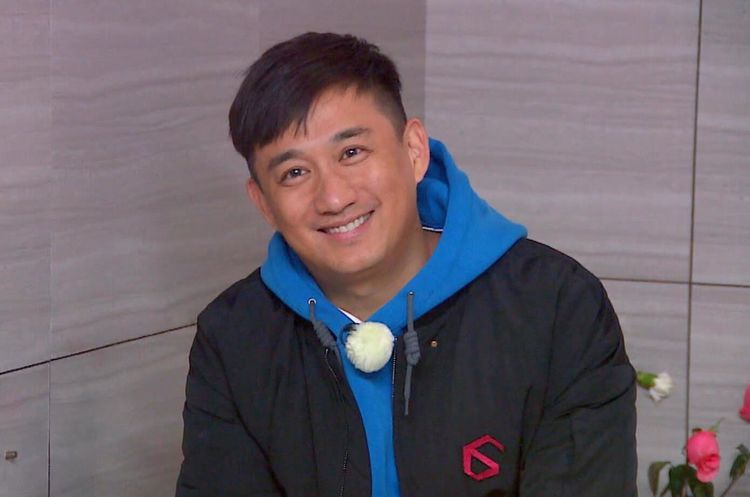 黄磊唱歌水平不输音乐诗人李健,为何却不唱了