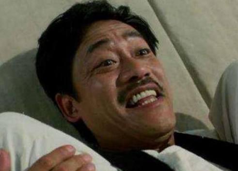 79岁吴耀汉近照,与外籍妻子恩爱半世纪