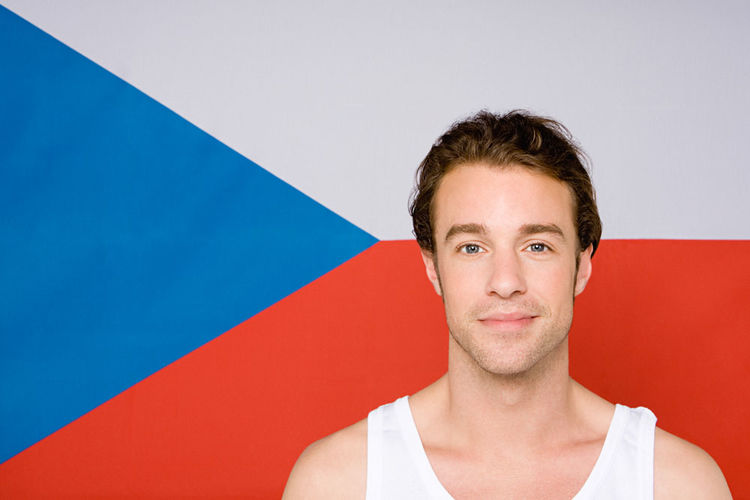 一个男人头小，身大，这是贱相