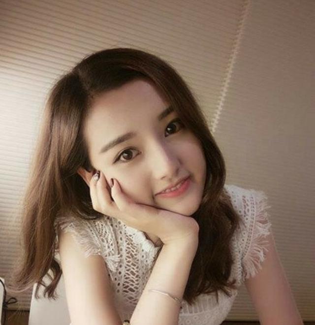 宋祖儿五官比杨颖长的精致网友奇怪一组为啥不