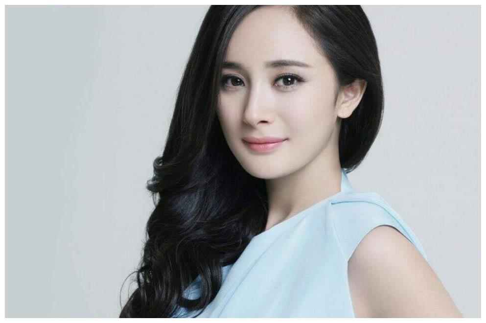 杨幂粉丝与迪丽热巴粉丝,再次暗下互怼较劲!