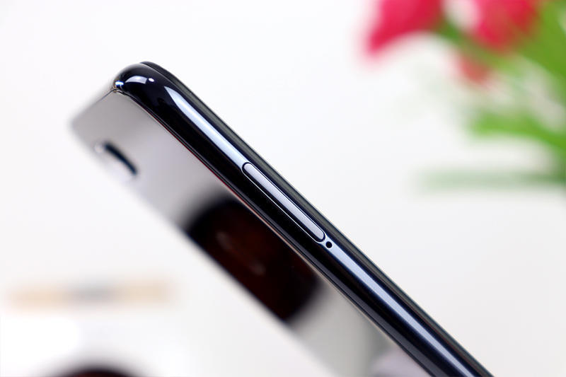 剑指旗舰,拒绝黯淡:小米8 青春版深度评测