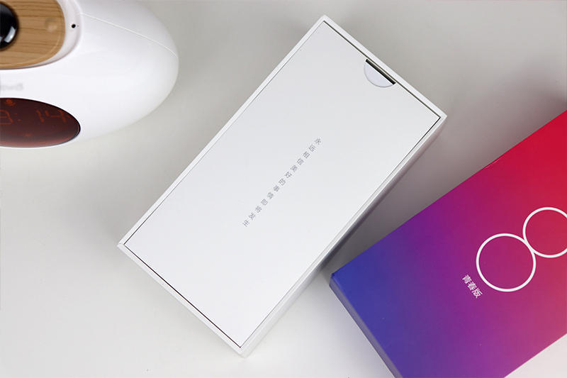 剑指旗舰,拒绝黯淡:小米8 青春版深度评测