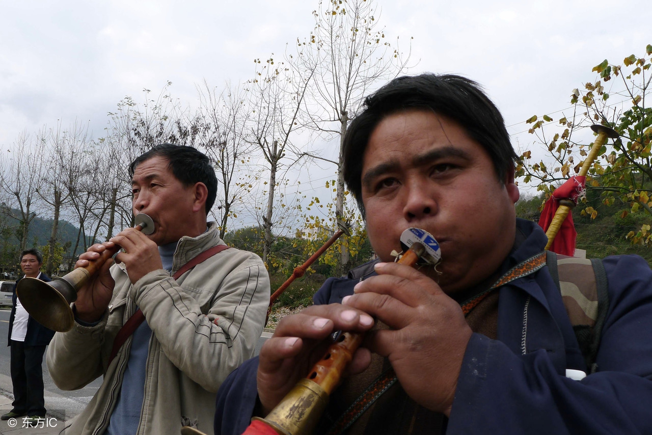 为什么火化有钱补贴不要非要土葬?农村老人的
