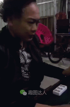 神回复:看表情这是没少输啊