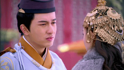 关晓彤,迪丽热巴曾出演同一部电视剧,但里面最美的却