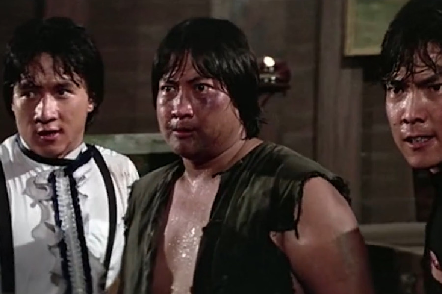 成龙自导自演经典香港喜剧动作片《a计划》电影回顾