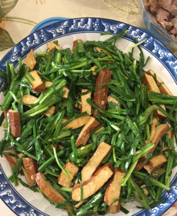 看月薪一万的家庭每天中午吃什么饭, 四菜一汤有荤有素看着就香!