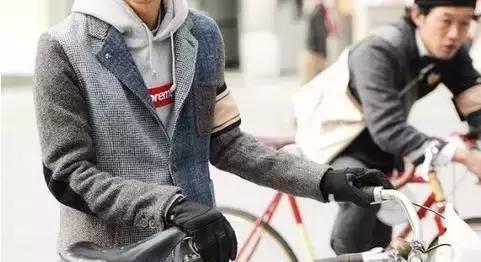 男士秋装如何搭配出运动风