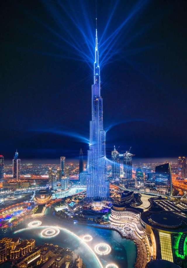 摄影师全角度拍下夜光下世界最高建筑物,这才叫震撼