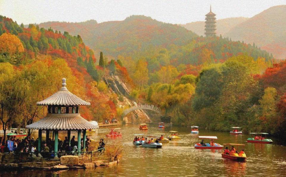 山东济南红叶谷景区,秋天风景特别美丽!这个季节去正合适!