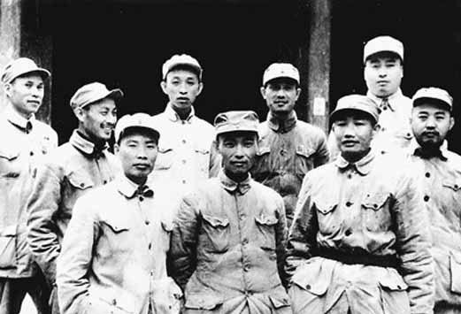 这位开国少将看破红尘,一个劲想当小官,更是参